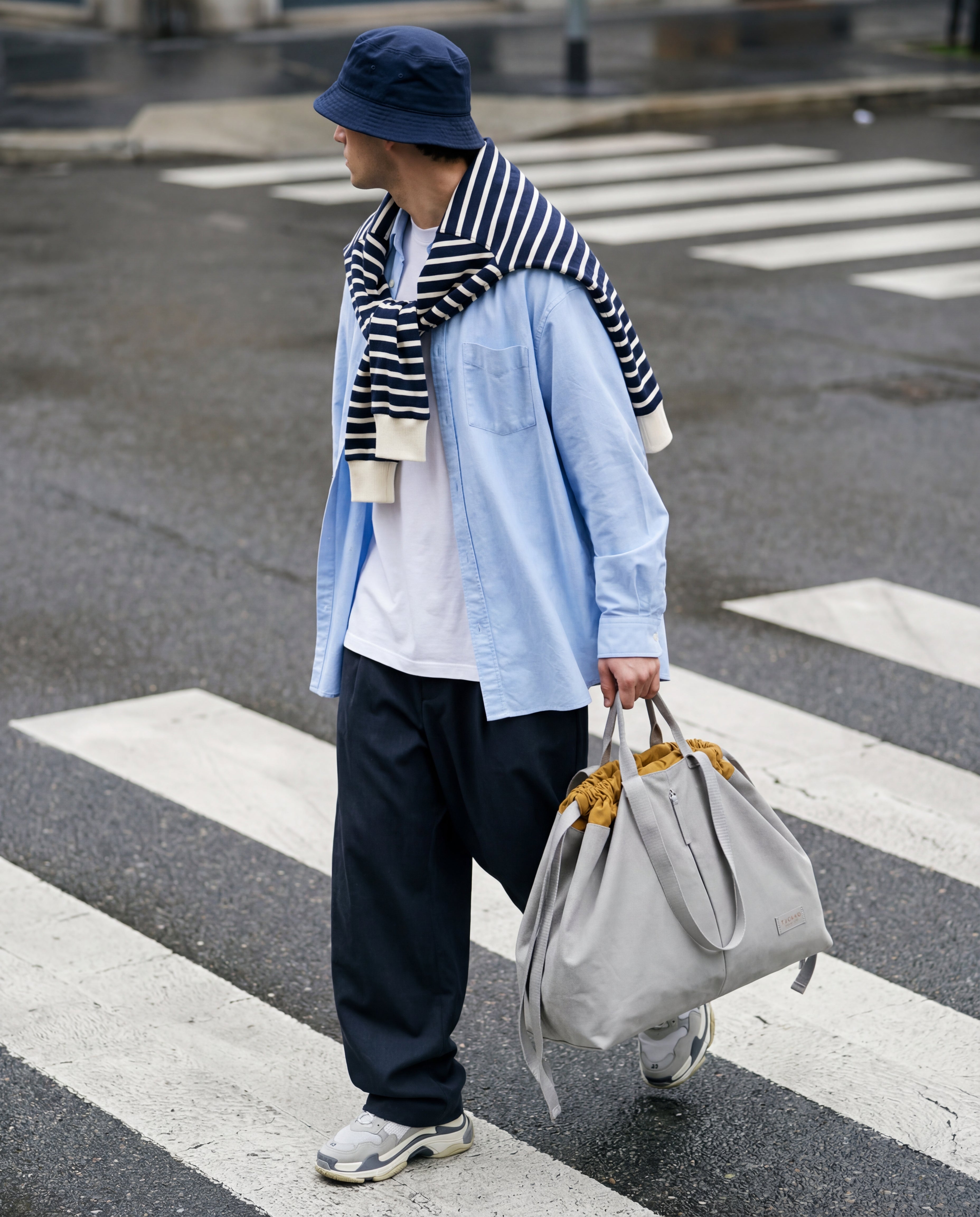 Carry Shopper Medium Grigio, foto ambientata