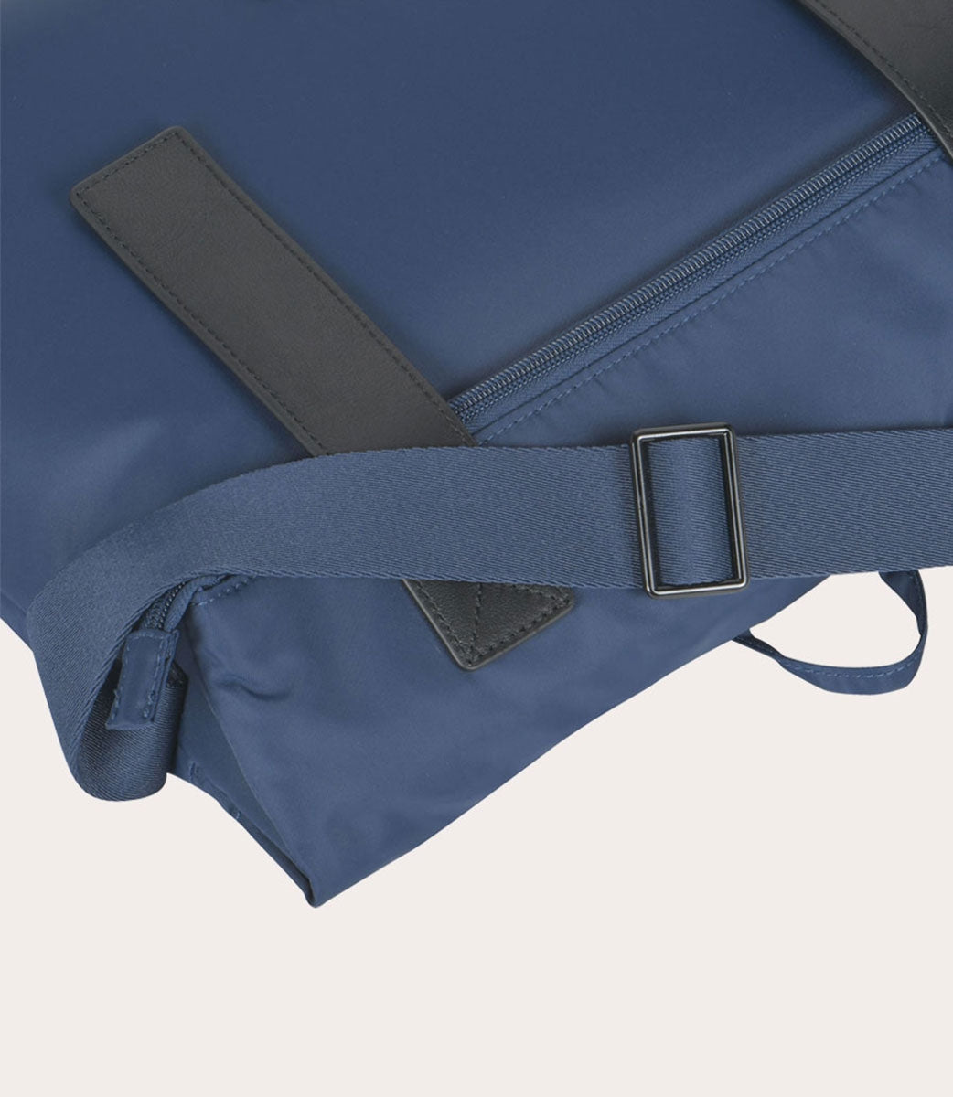 Fold Messenger Bag