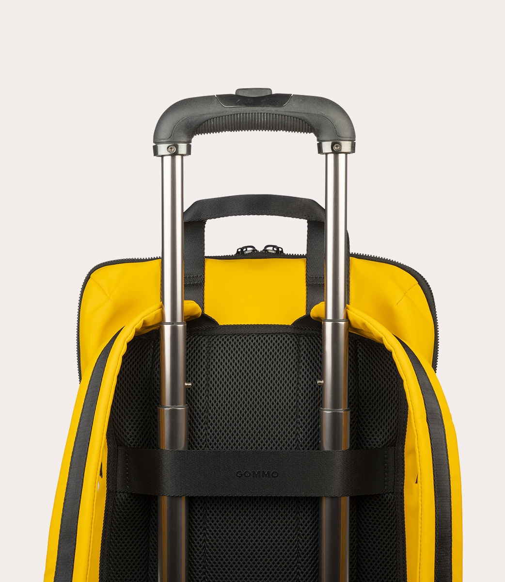 Tucano - Backpack featuring a minimal-sporty Colors Yellow