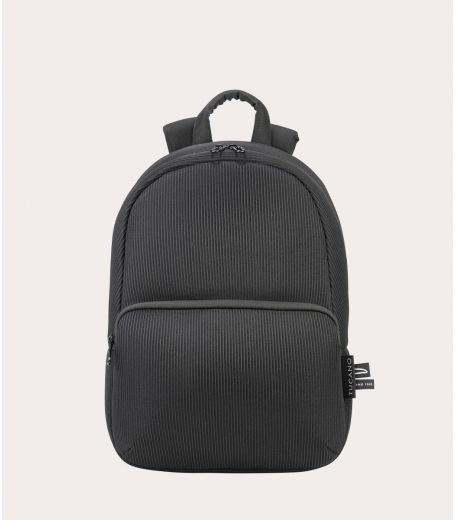 Everlane hotsell black backpack