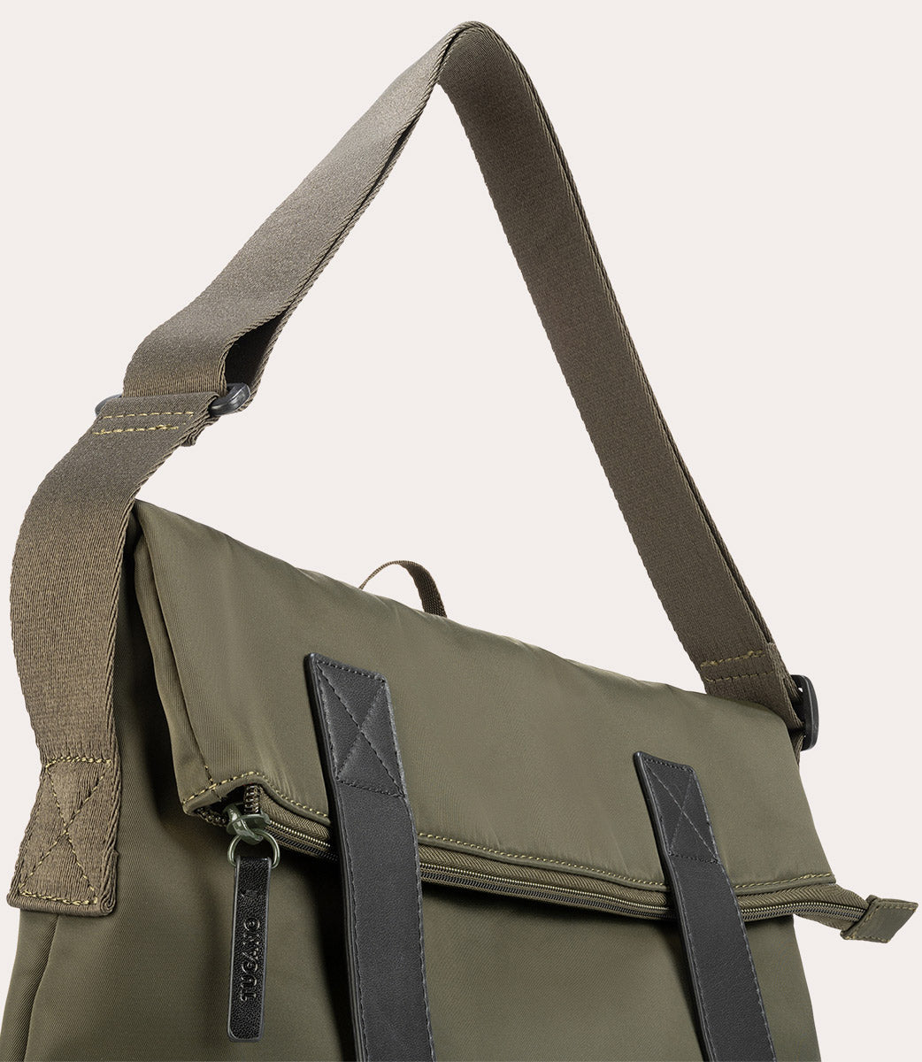Fold Messenger Bag Verde militare, dettaglio