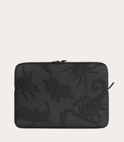 Rilievo Insetti MacBook Pro 16" e Laptop 15.6", vista frontale