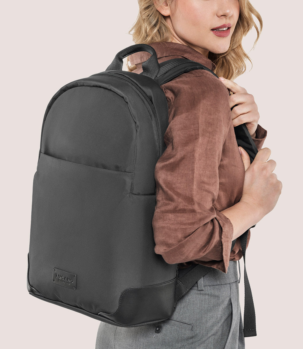 Fine Backback, vista posteriore