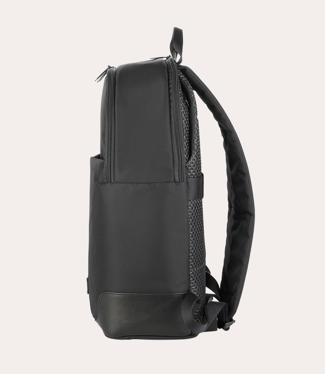 Fine Double Backpack Nero, dettaglio