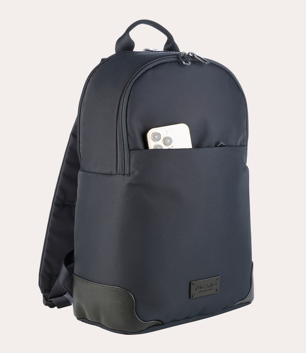 Fine Double Backpack Blu, in uso