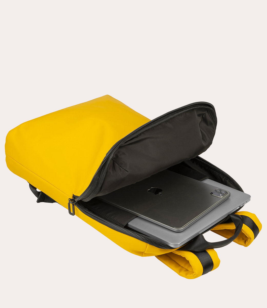 Gommo Backpack Giallo, in uso