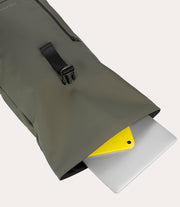 Gommo Rolltop 15.6" Verde militare, in uso