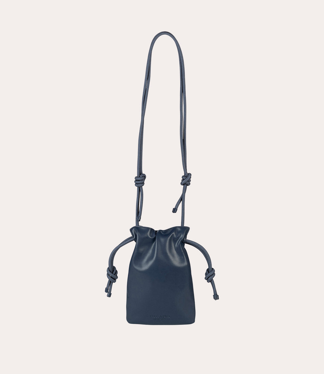Nina Blu, vista frontale