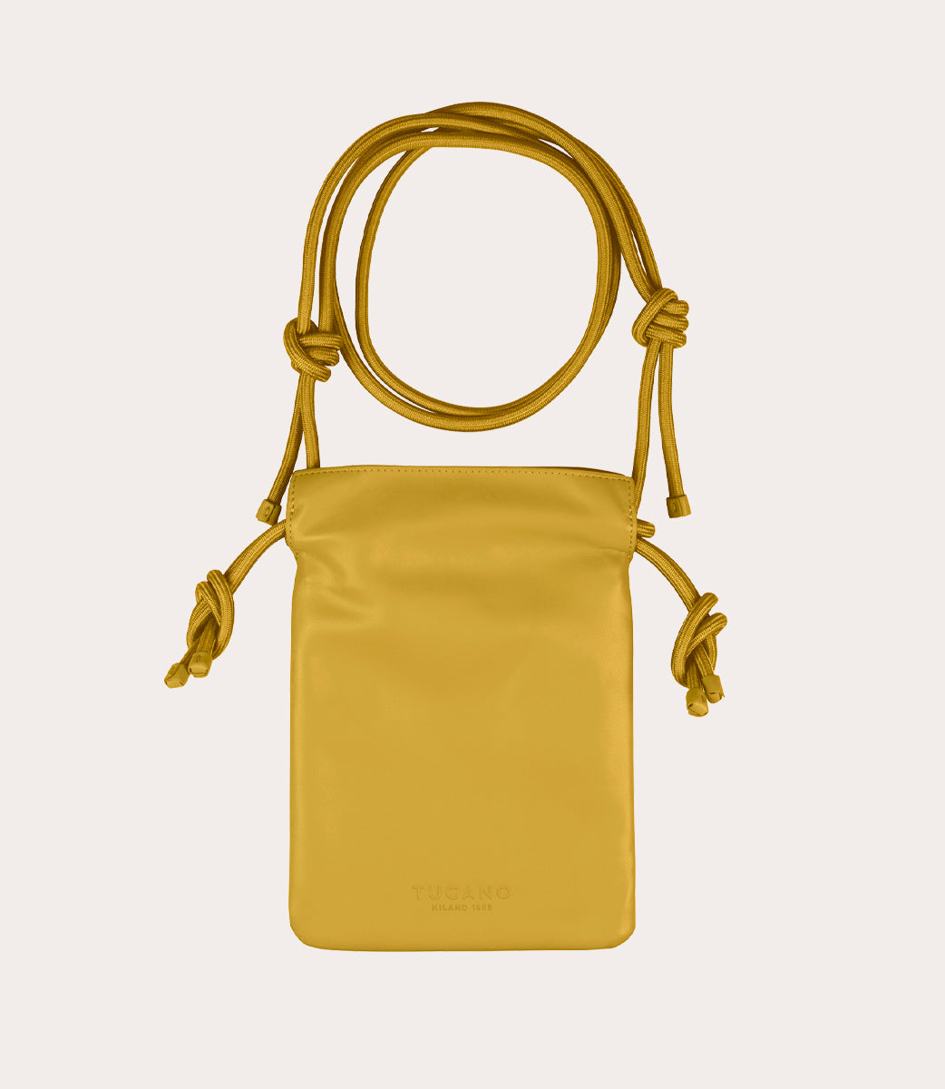 Nina Giallo, vista laterale