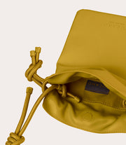 Nina Giallo, dettaglio interno