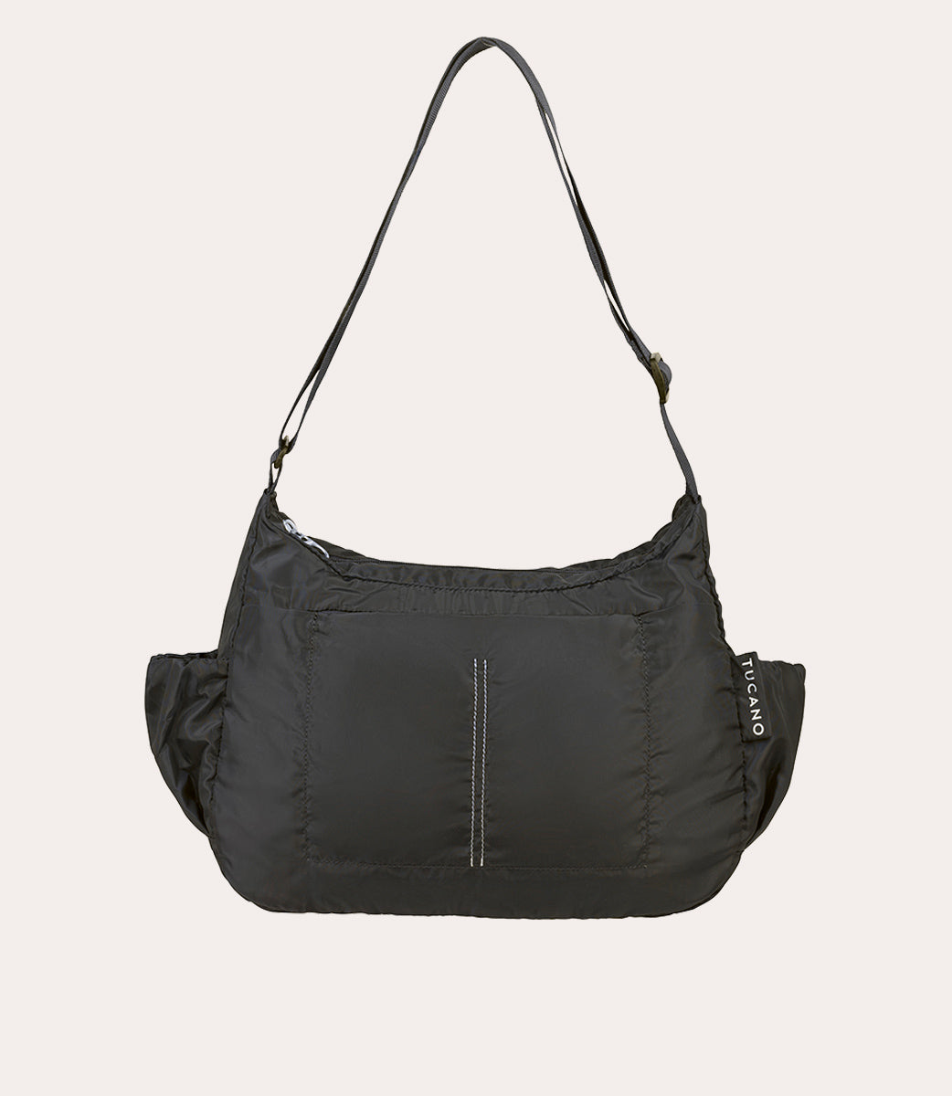 Compatto Eco Sling Nero, in uso