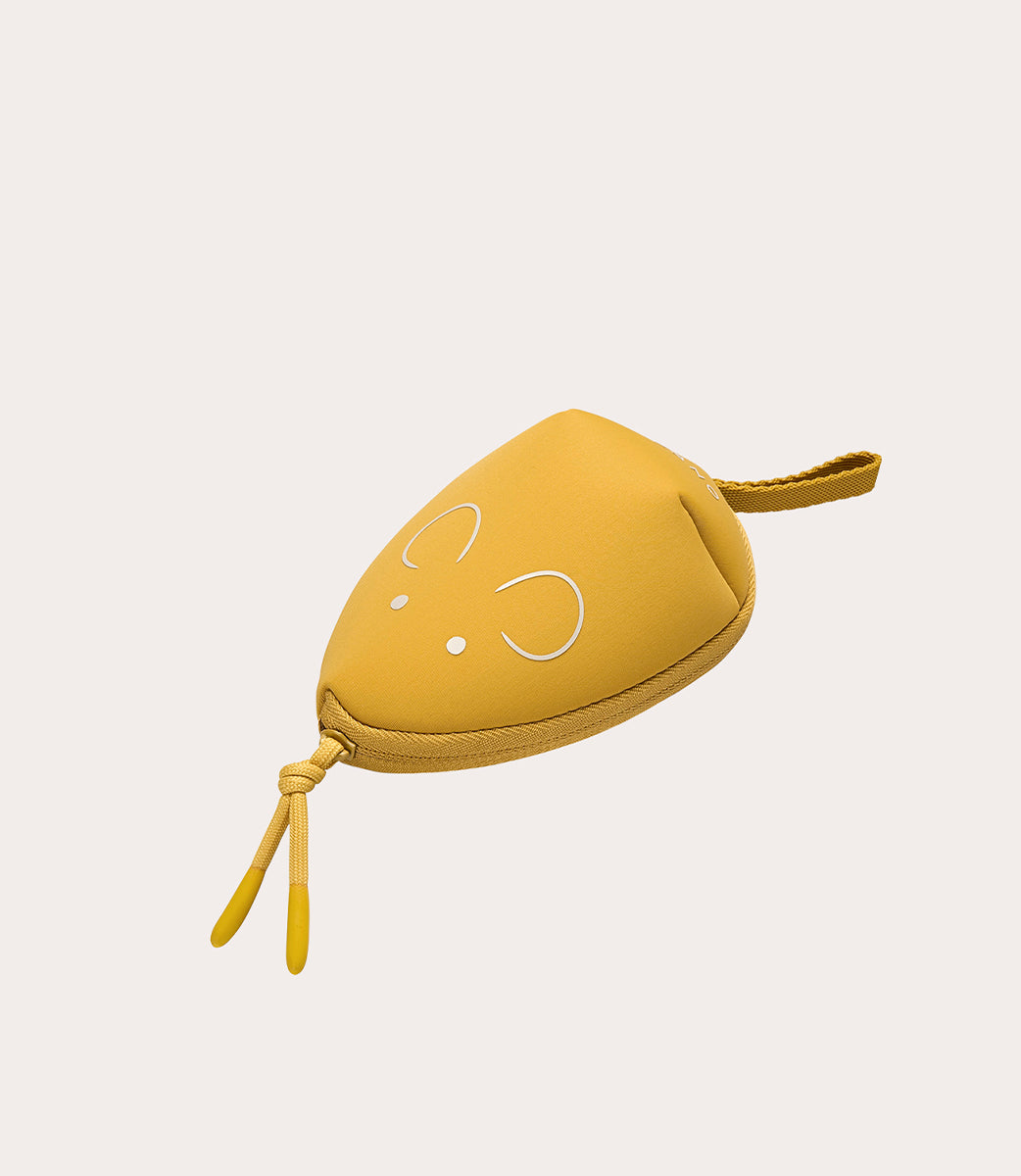Topo Mouse Pouch Giallo, vista frontale
