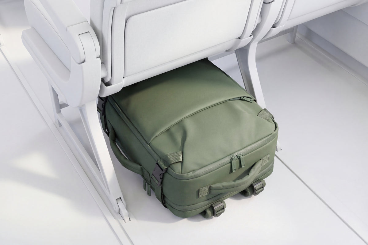 Pensado para ir bajo el asiento.