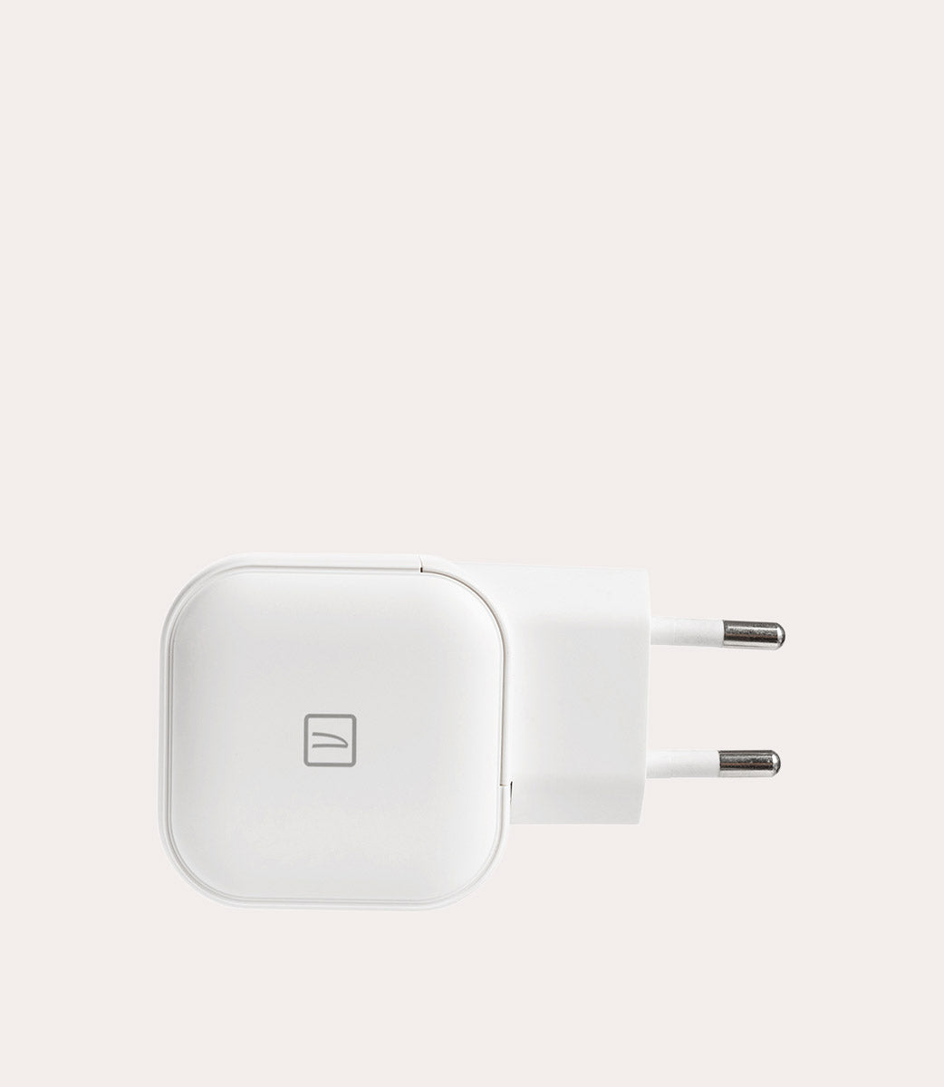 38W USB GaN wall charger Bianco, vista laterale