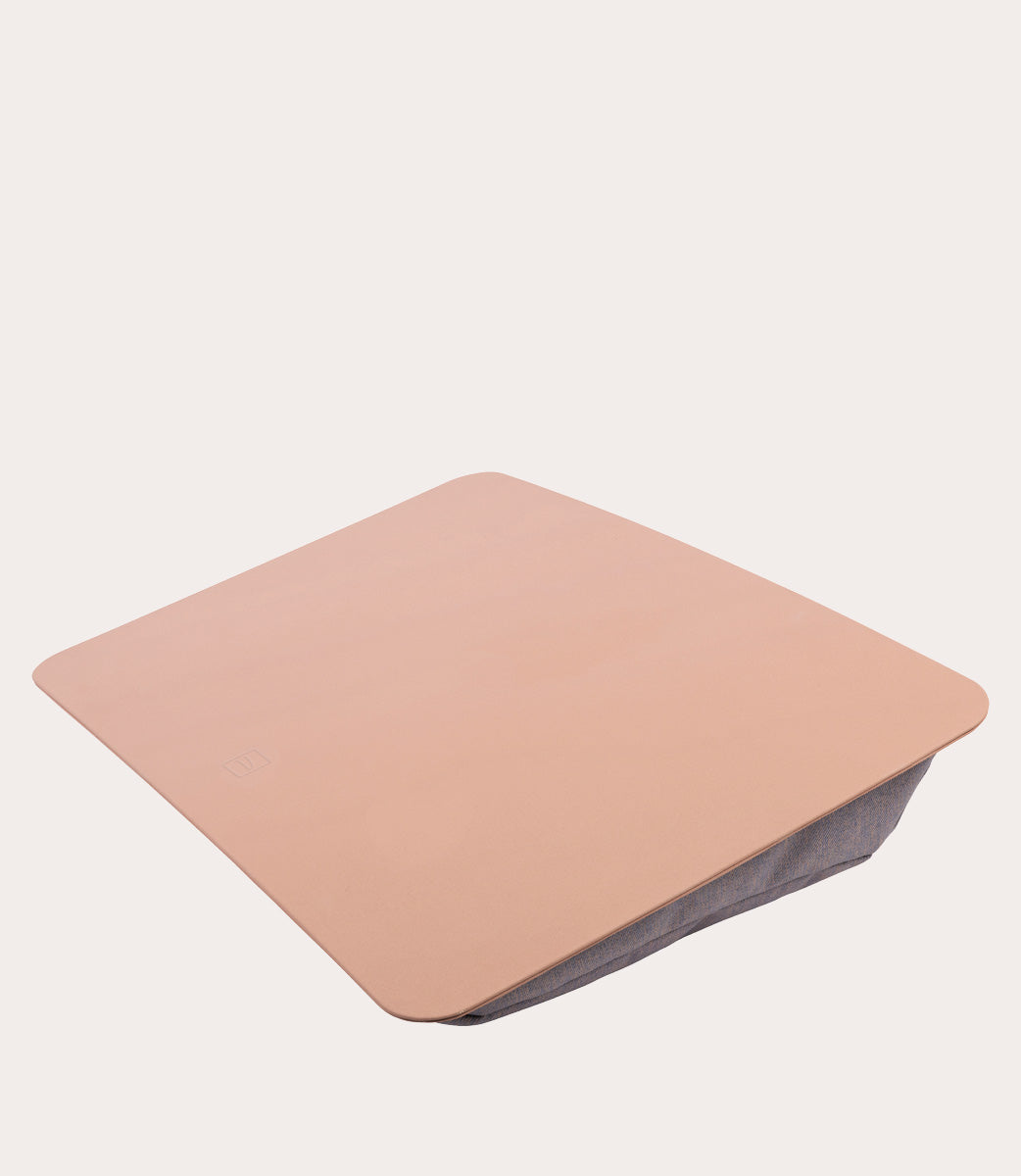 Comodo Rosa, vista frontale