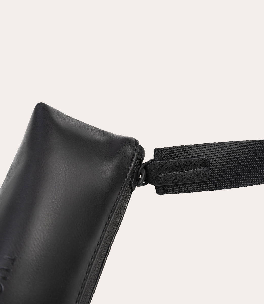 Palma Pouch Nero, vista laterale
